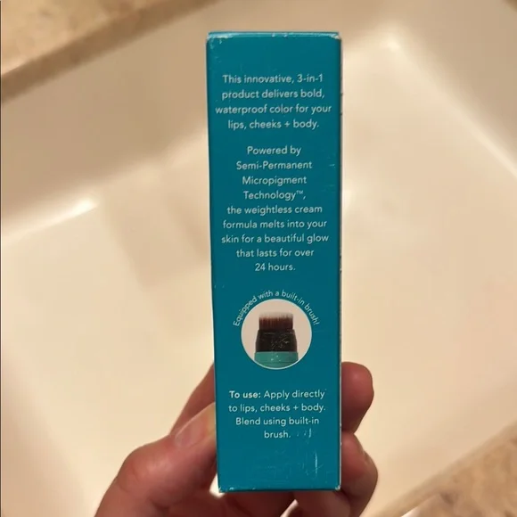 Thrive Causemetics Pink Blush Stick in Maggie Rose Shimmer - Picture 4 of 4